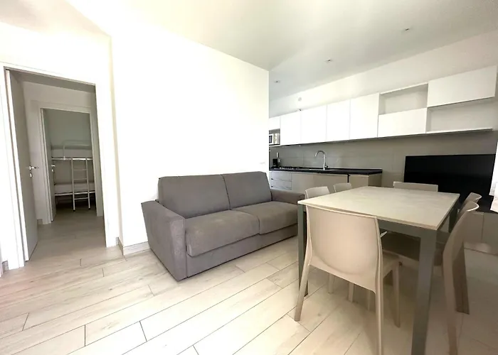 Apartmán With Garden-beahost *