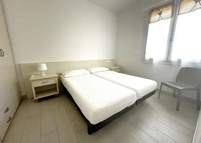 Apartmán With Garden-beahost *